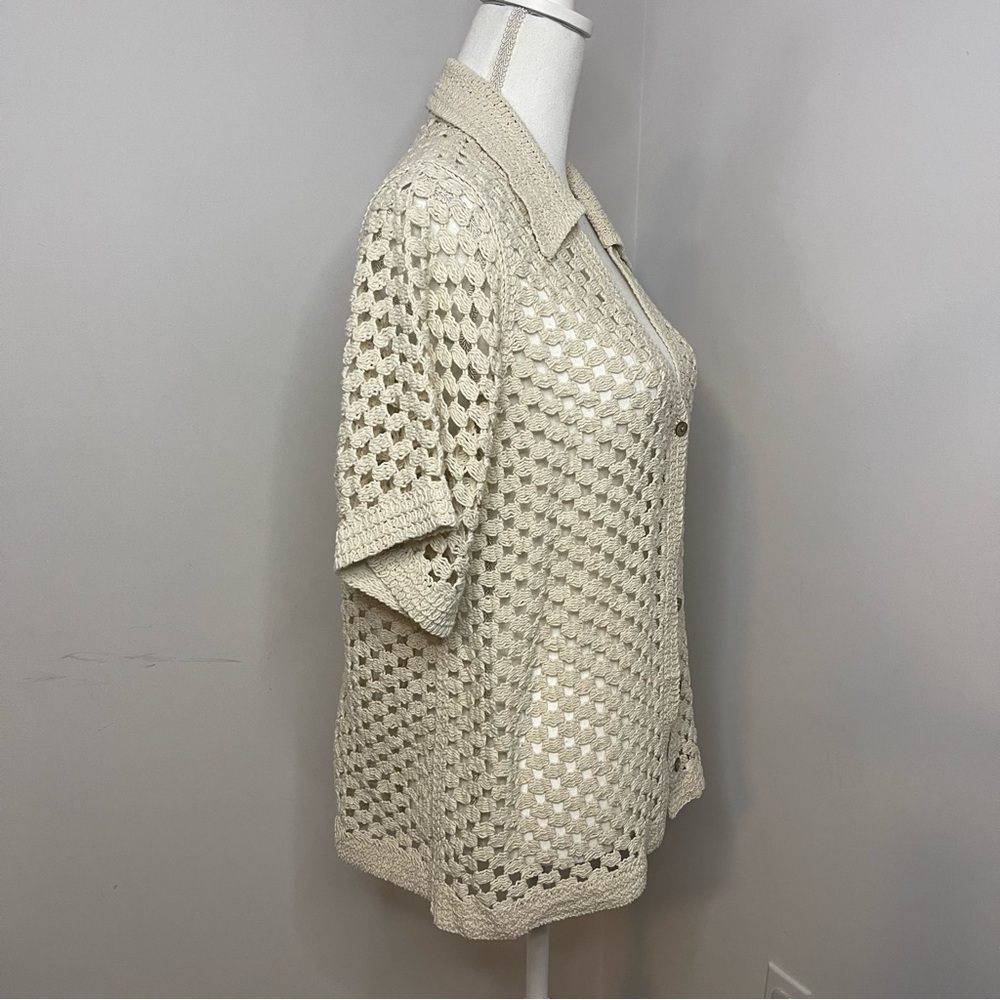 Solitaire Cream Crochet Collared Button-Up - Picture 2 of 7